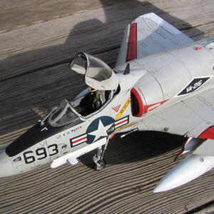 model-149528a-np693-va216-turpen.jpg