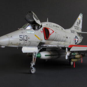 model-150058-va195-nm513-lengyel-a.jpg