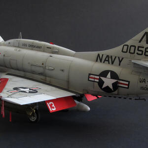 model-150058-va195-nm513-lengyel-b.jpg