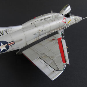 model-150058-va195-nm513-lengyel-d.jpg