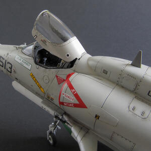model-150058-va195-nm513-lengyel-f.jpg