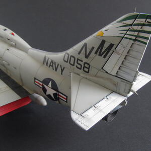 model-150058-va195-nm513-lengyel-g.jpg