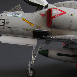 model-150058-va195-nm513-lengyel-h.jpg