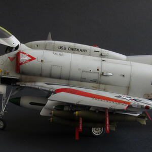 model-150058-va195-nm513-lengyel.jpg