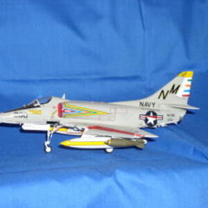 model-151148va192a4e.jpg