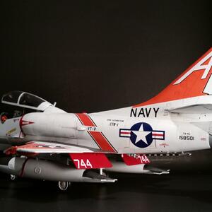 model-158501-2.jpg