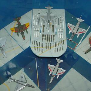 model-display3_earl-hosmer.jpg