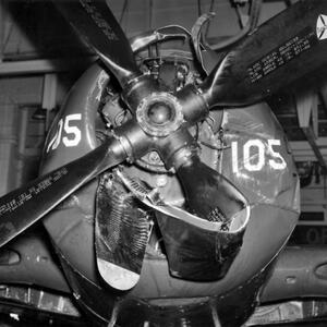 f8f-1-1947-48-vf-11a-v-105-qba4-21.jpg