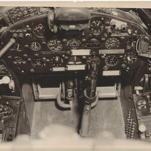 f9f-cockpit-korea-600_stegman.jpg