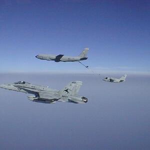 fa18kc135.jpg