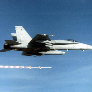 vx4_hornet_shoots_amraam.jpg