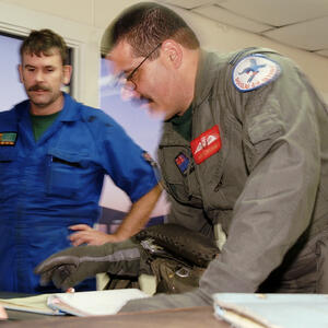 cdr-nick-osborne-08nov01-rnzaf-oh-01-0719-42-1108-2259_0.jpg