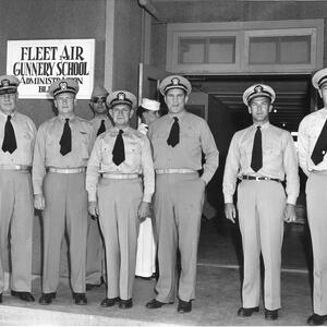 fagu-lcdr--lyle-2ndfromleft--26may1952_terry-lyle.jpg