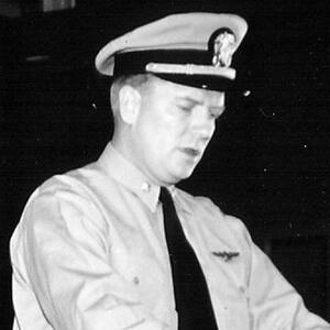 fagu-lcdr-lyle-26may52.jpg