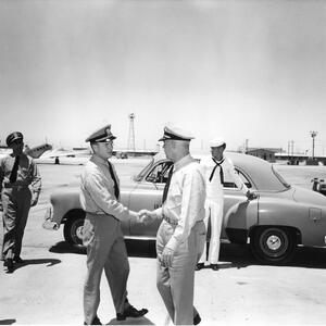 fagu-lcdr-lyle-greeting-vadm-martin-26may52_lyle.jpg