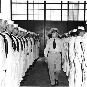 fagu-vadm-martin-inspecting-26may52_lyle.jpg