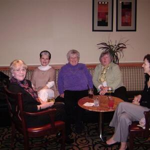 board2009-hornet-alameda-ladies1_collen-smith_bear.jpg