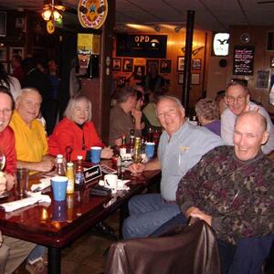 board2009-hornet-alameda-meal2_collen-smith_bear.jpg