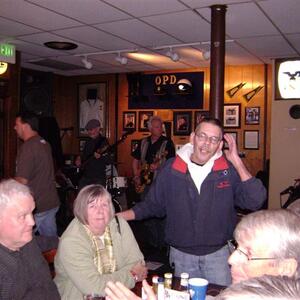 board2009-hornet-alameda-meal3_collen-smith_bear.jpg