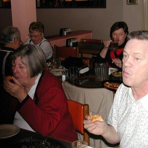 feb04boardmtg21_2.jpg