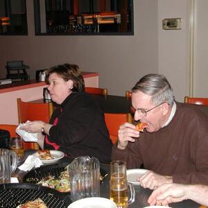 feb04boardmtg26_2.jpg