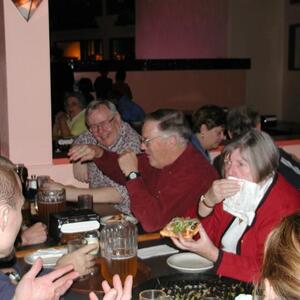 feb04boardmtg31_2.jpg