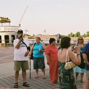 va15-05reunion-boat2.jpg